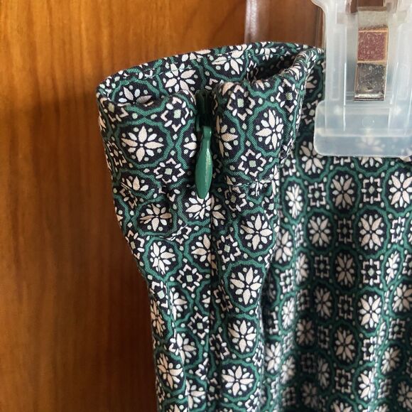J. Jill Flared A-Line Midi Skirt Green Floral Clover Size 2X Stretch Boho Artsy - Picture 6 of 10